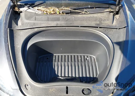 2025 Tesla Model 3 Long Range Rear-Wheel Drive/Standard from USA, damaged, VIN 5YJ3E1EA7SF904003